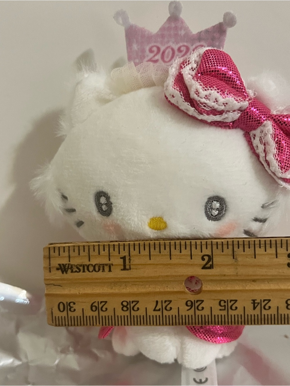Charmmy Kitty Keychain Plush from Blind Bag-2026 New Year’s Outfit- Series 2 - Picture 5 of 5